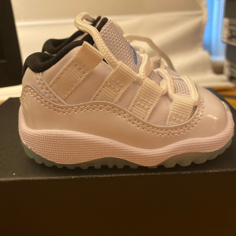 Toddler 2C 11 Retro Jordan Legend Blue NWT